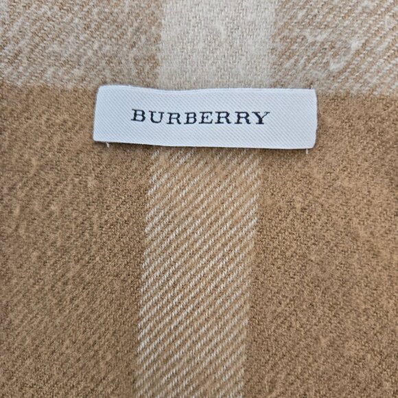 Burberry Charlotte Reversible Solid to Check Wool Poncho Cape One Size - Picture 3 of 11